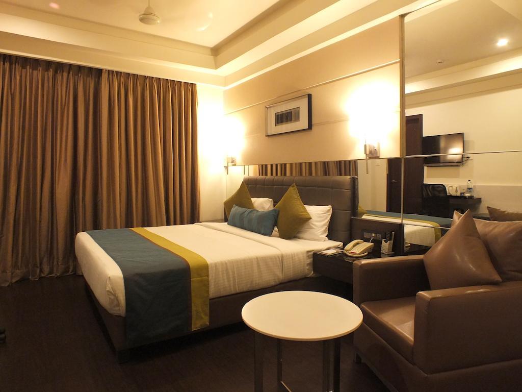 Hotel Regalia Тирупати Экстерьер фото